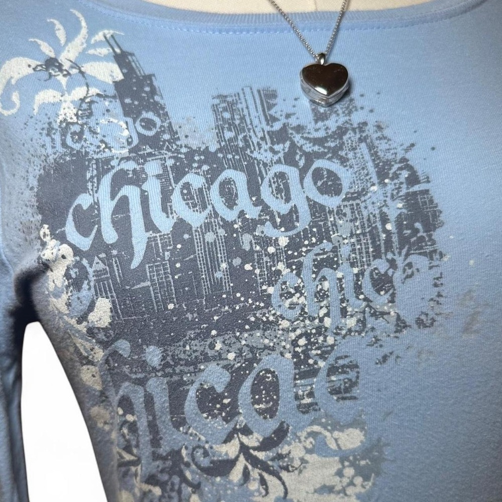 Y2K Grunge Light Blue Chicago Graphic Long Sleeve Tee - Picture 5 of 6